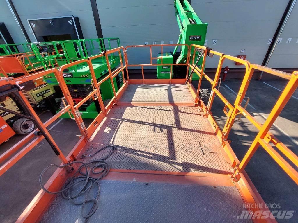 JLG 430 LRT 剪式升降機