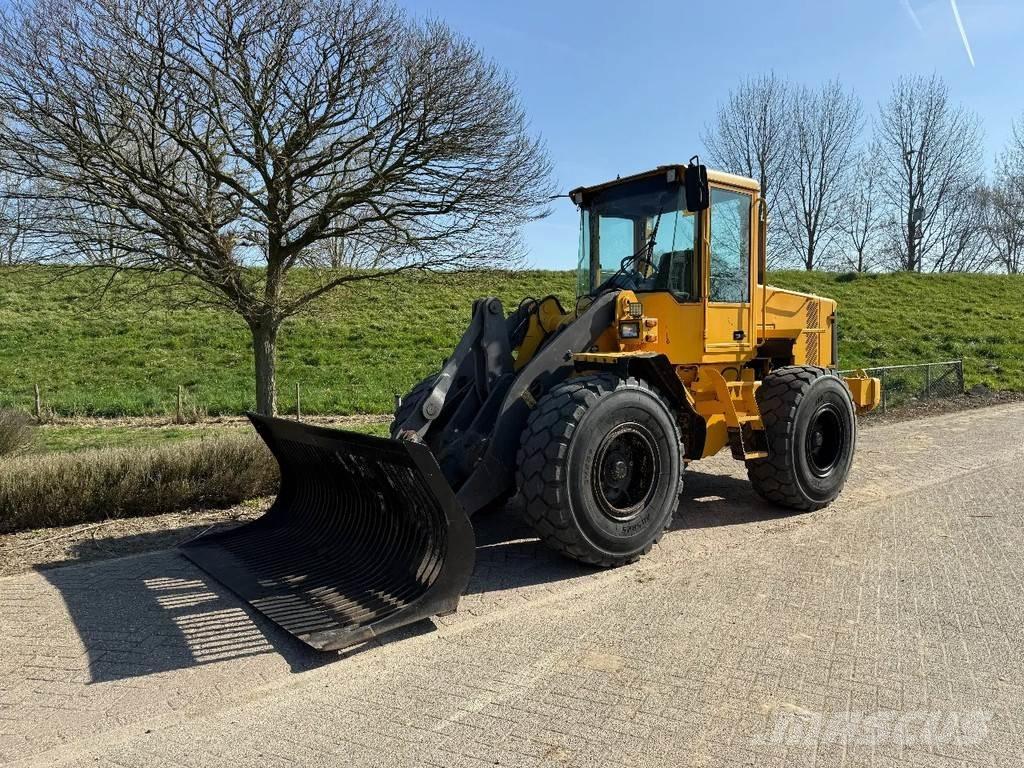 Volvo L70D 輪胎式裝載機