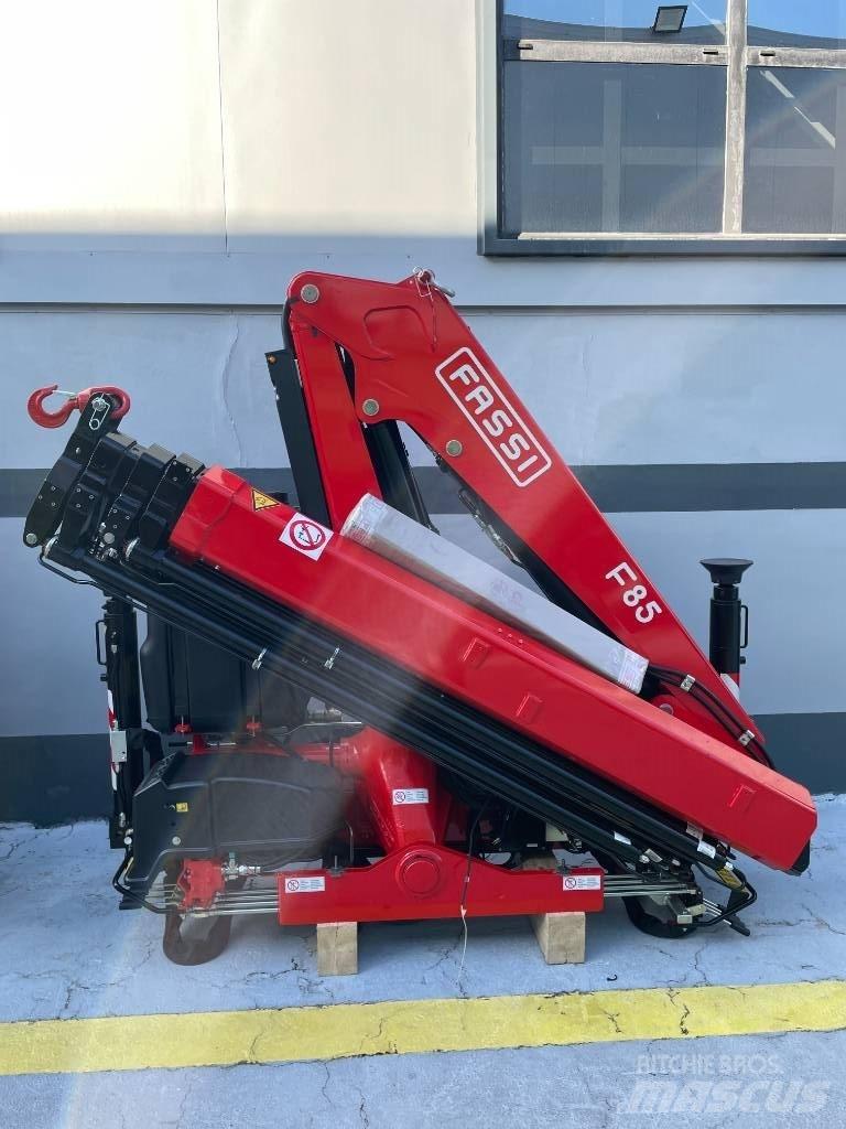 Fassi F85B.0.24 裝載起重機
