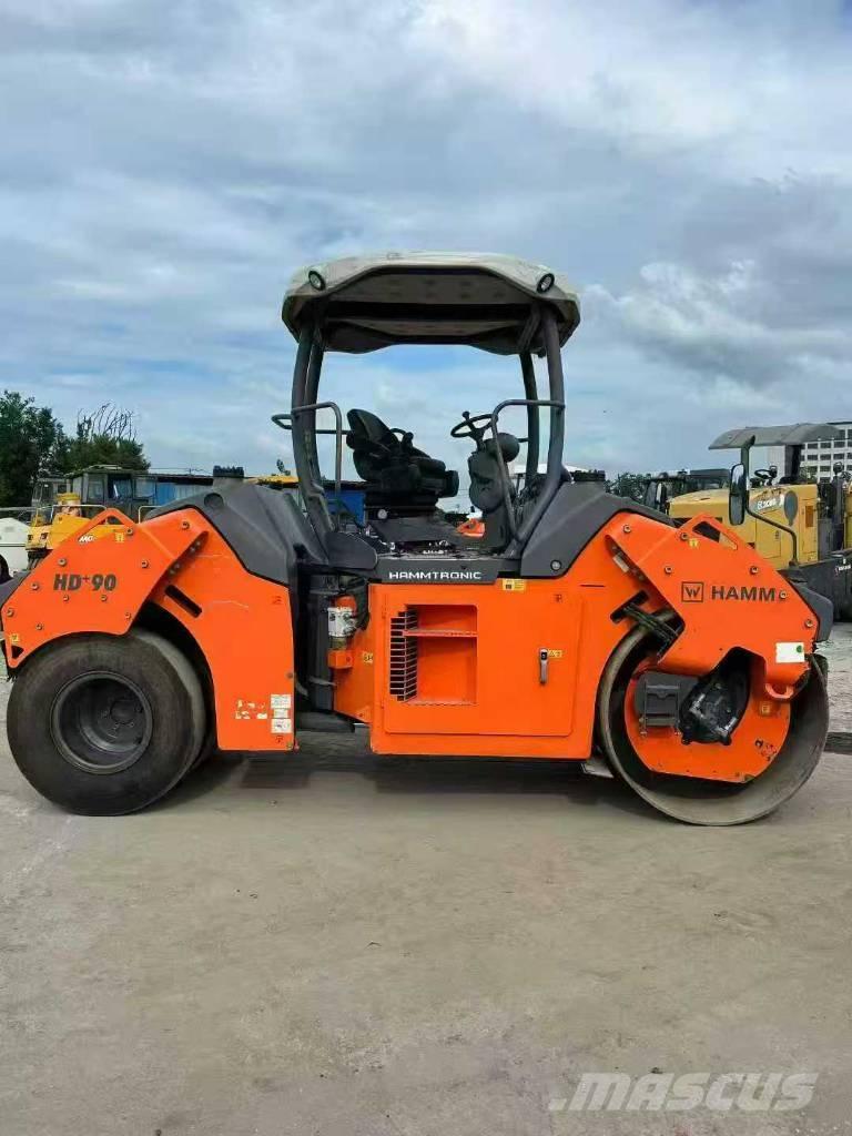 Hamm HD 90 複合式滾壓機