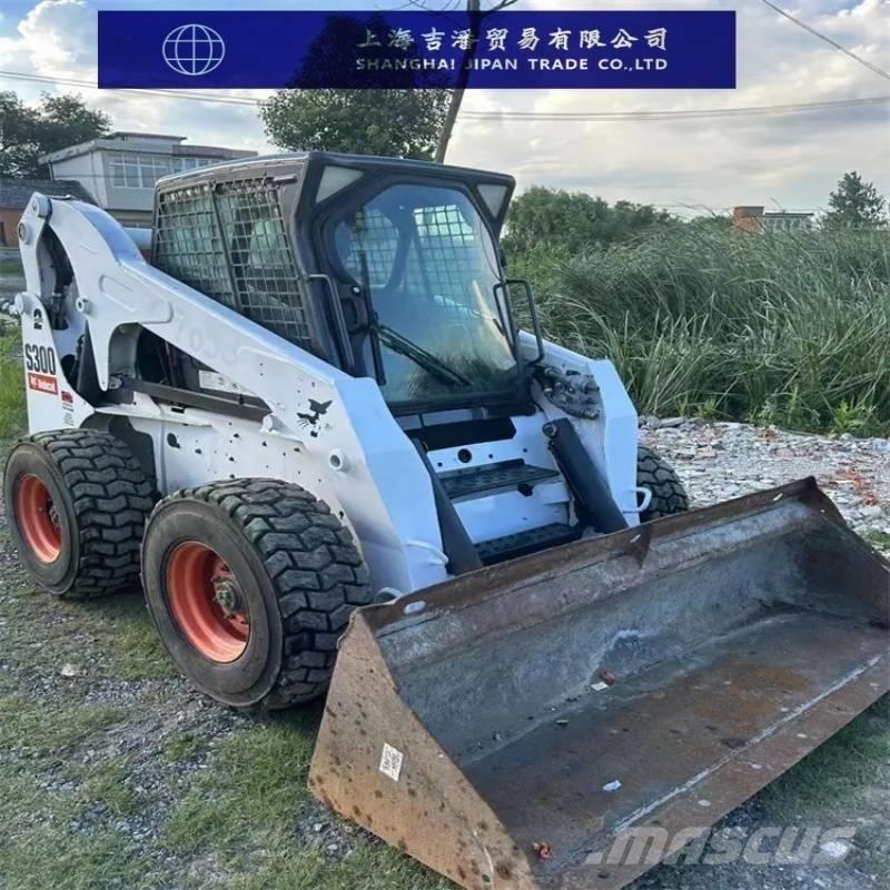 Bobcat s 300 滑移轉向裝載機