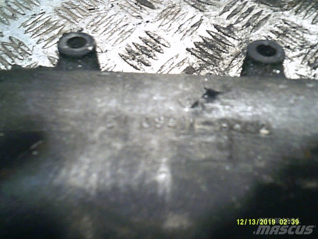 MAN TGA  51094113442 散熱器/水箱