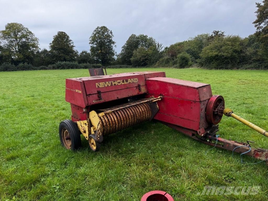 New Holland 274 方形打捆機
