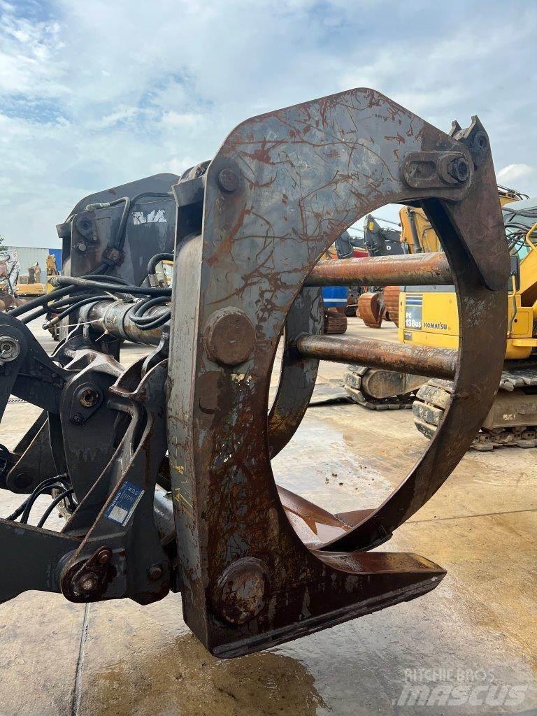 Volvo L90 兩爪吊夾