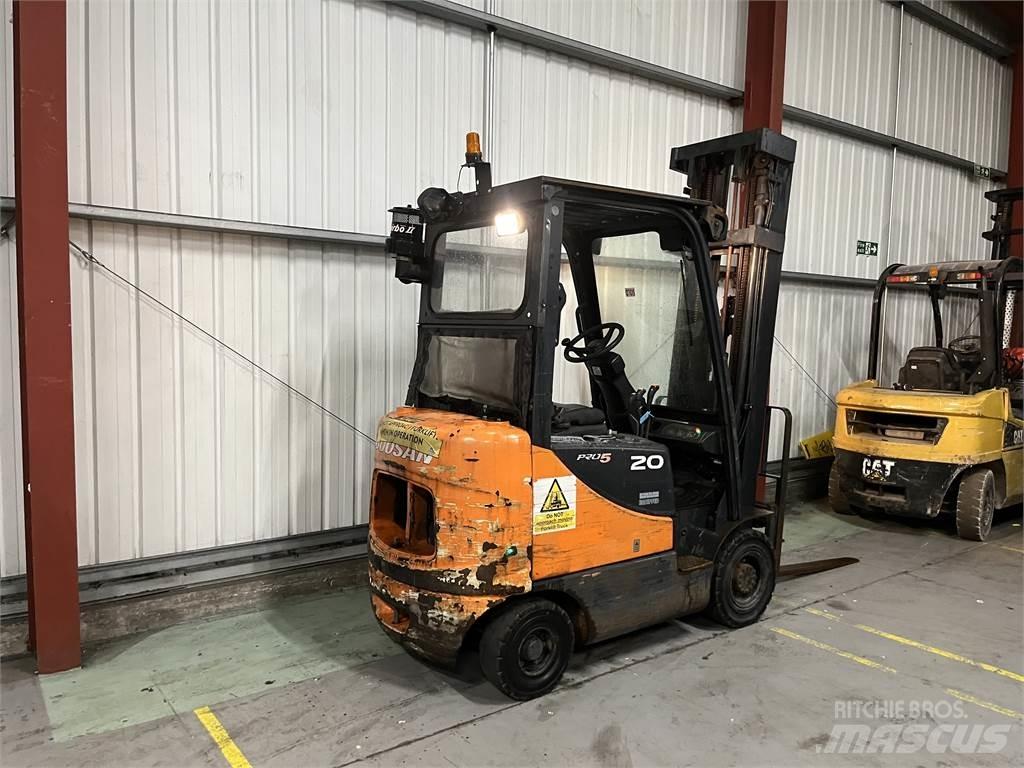 Doosan D20SC-5 柴油卡車