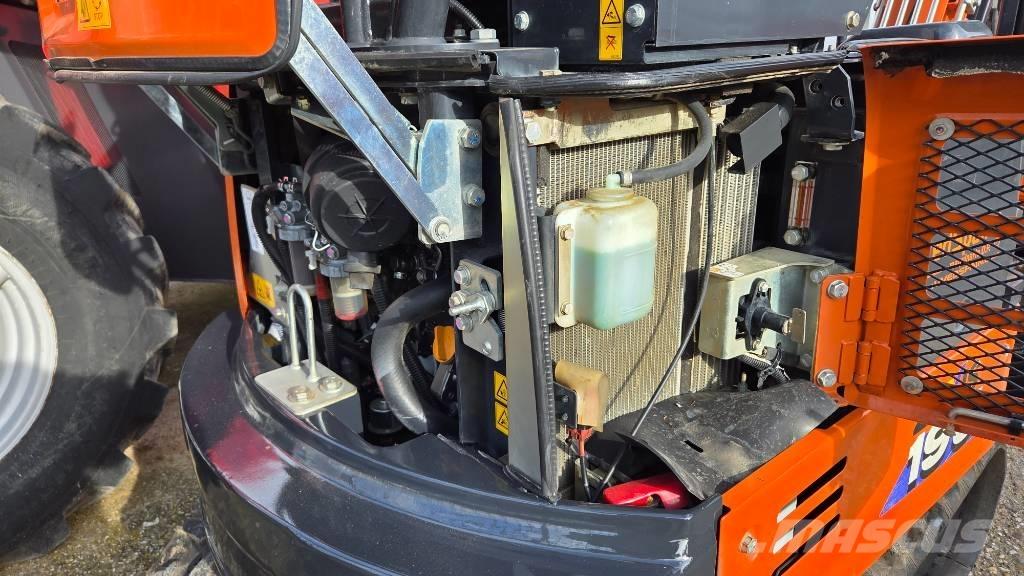 Hitachi ZX 19 小型挖土機/掘鑿機<7t(小型挖掘機)