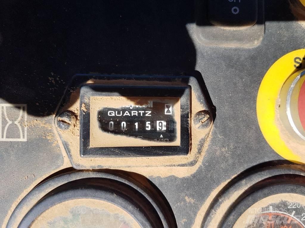 Volvo PT125 膠輪滾壓機