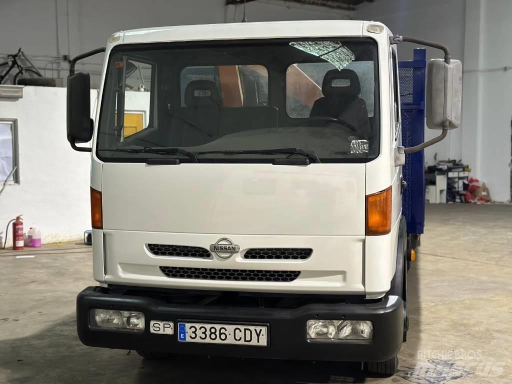 Nissan ATLEON 140 平板式/側卸式卡車