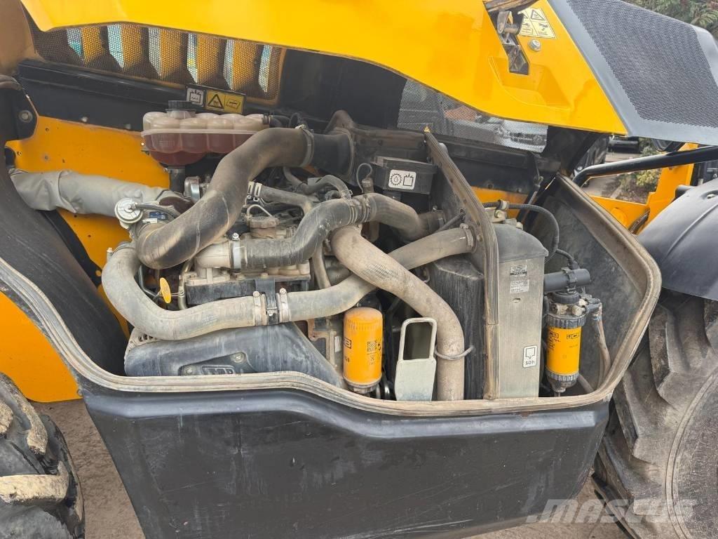 JCB 535-125 農業用伸縮臂裝載機
