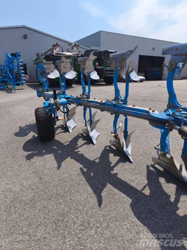 Lemken Juwel 7 雙向犁