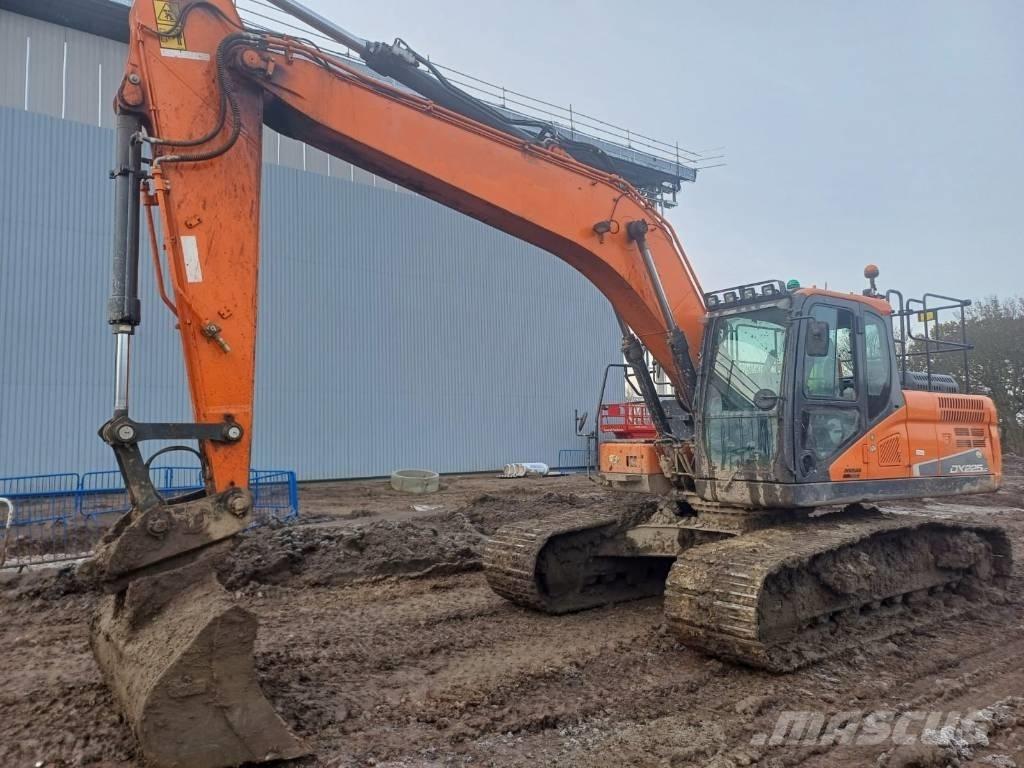 Doosan DX 225 LC-5 履帶式 挖土機/掘鑿機/挖掘機