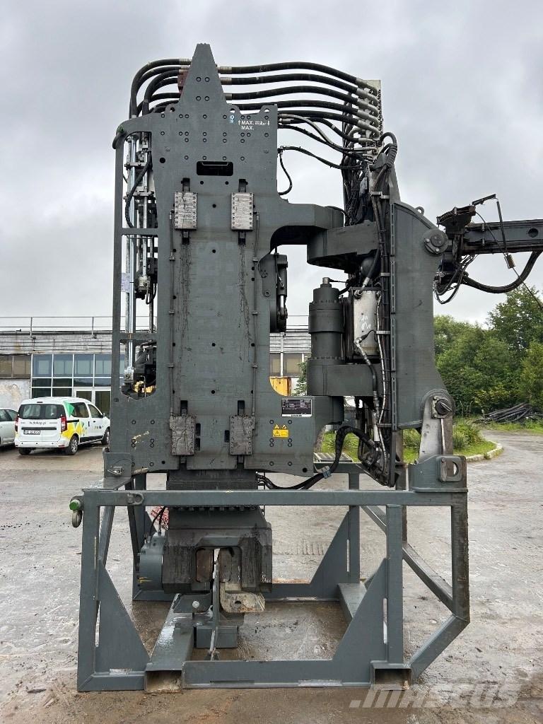 Liebherr LV36 振動打樁機
