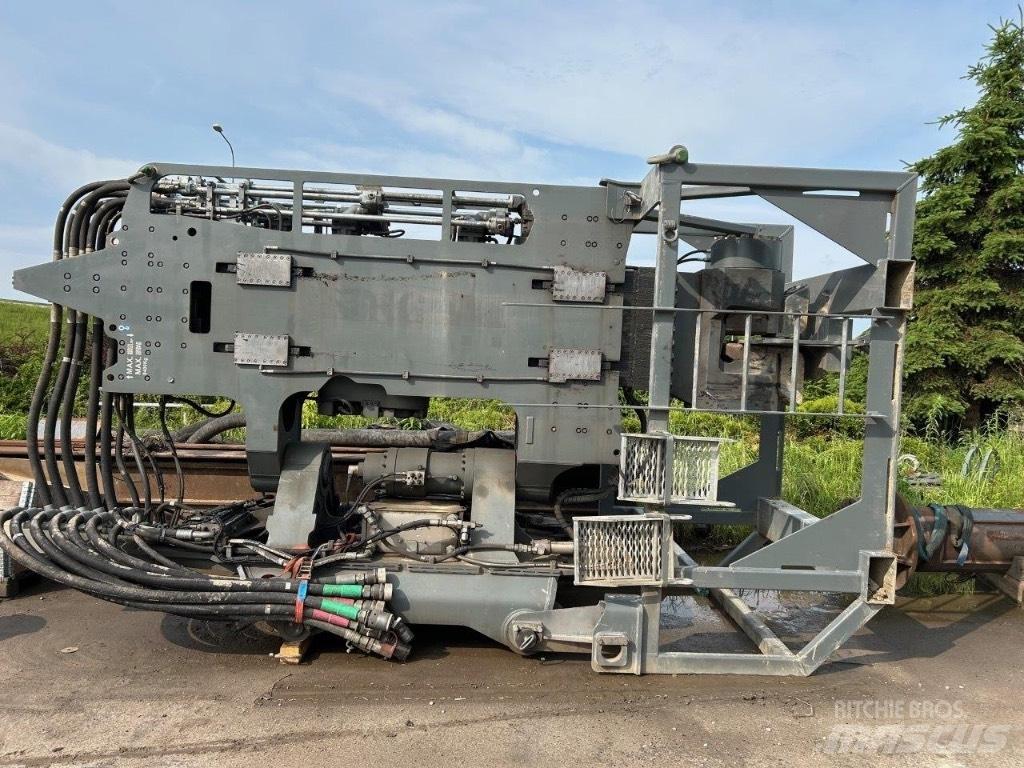 Liebherr LV36 振動打樁機
