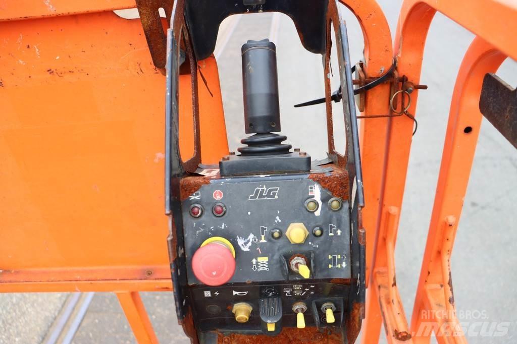 JLG 330LRT 剪式升降機