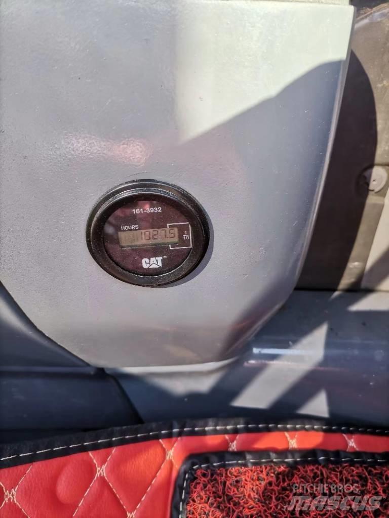 CAT 336 水陸兩用挖掘機