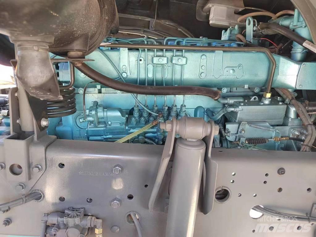 Howo 420 6x4 曳引機組件