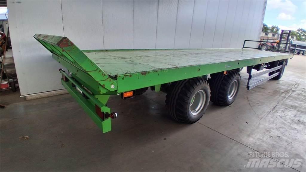 Pronar TO 26 M 草捆拖車