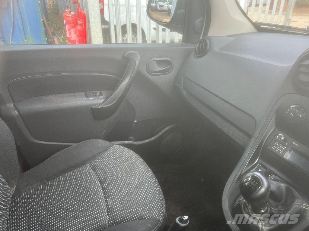 Mercedes-Benz Citan 廂式貨物運輸車