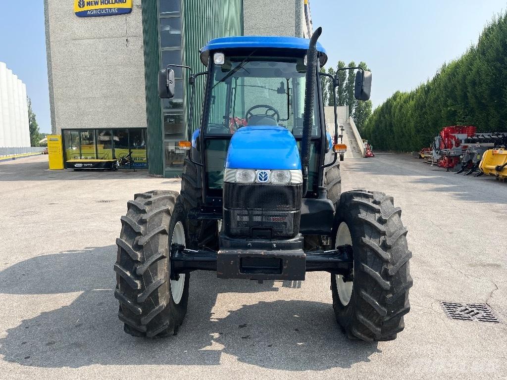 New Holland TD 90 D 曳引機