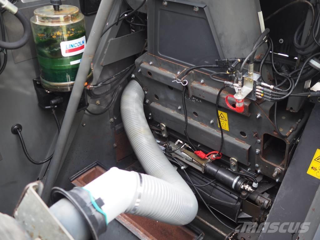 CLAAS Jaguar 840 4x4 自走式飼料採集機