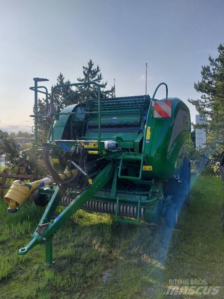McHale Fusion 4 圓型牧草打包機