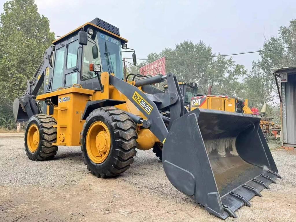 XCMG WZ 30-25 反鏟裝載機