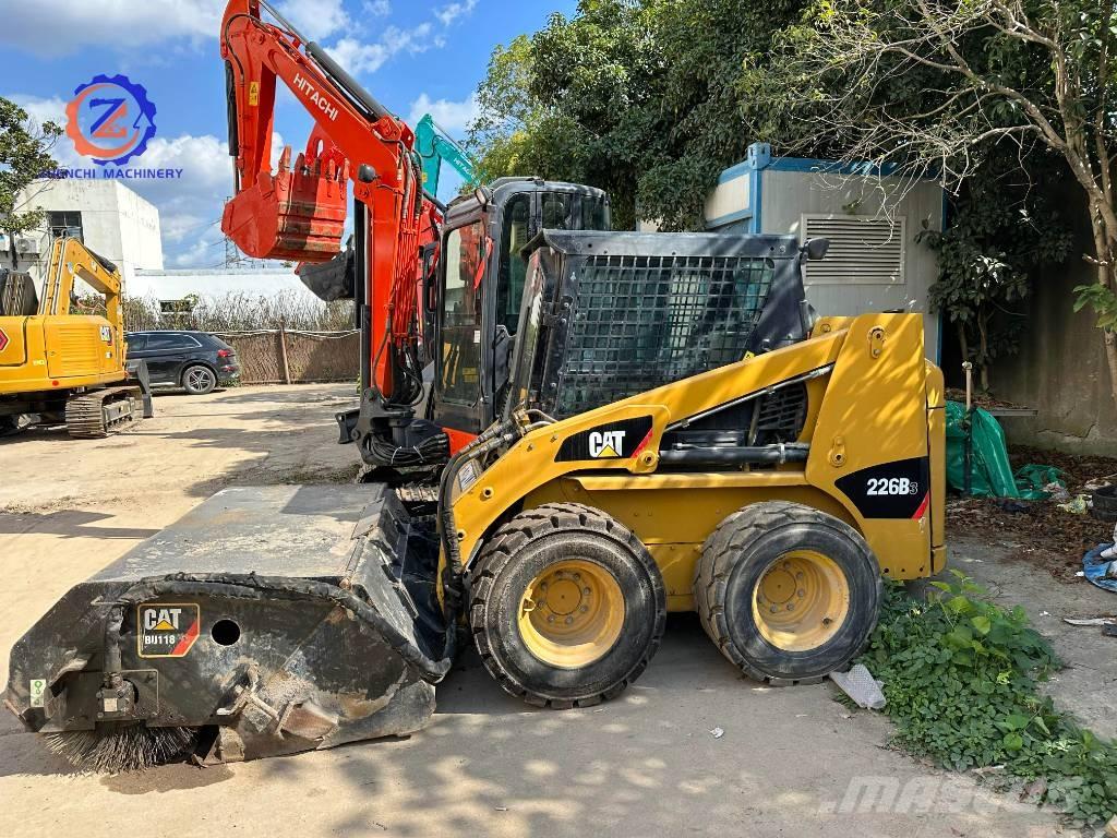 CAT 226 B 滑移轉向裝載機