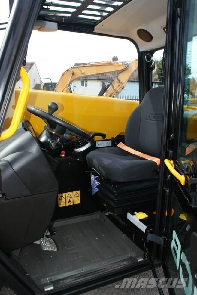 JCB 525-60 E 伸縮臂操作車