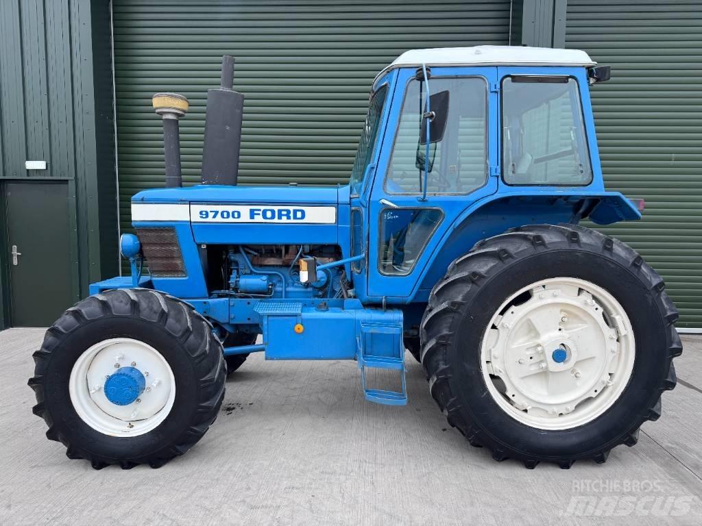 Ford 9700 曳引機