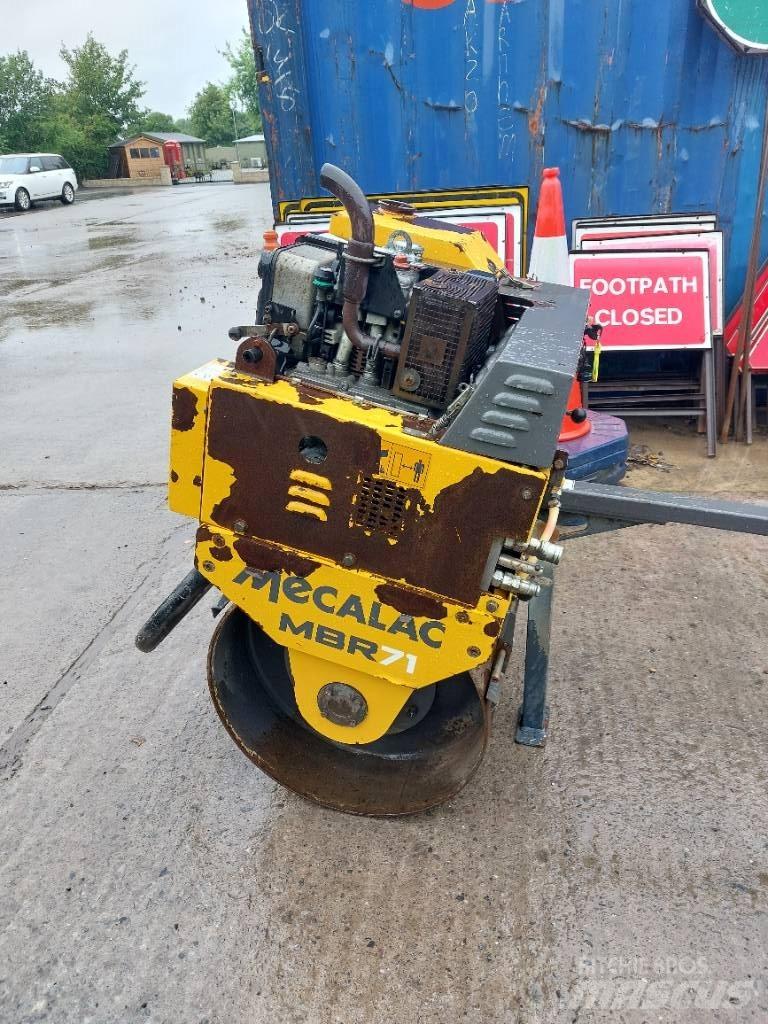 Mecalac MBR71 單輪滾壓機