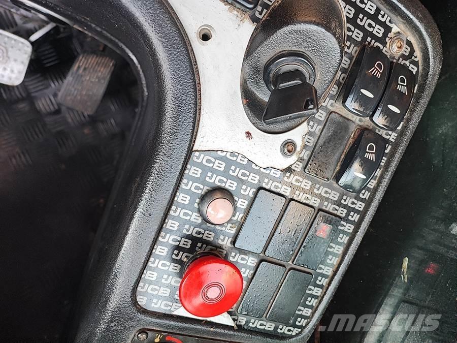 JCB TLT35D 4x4 伸縮臂操作車