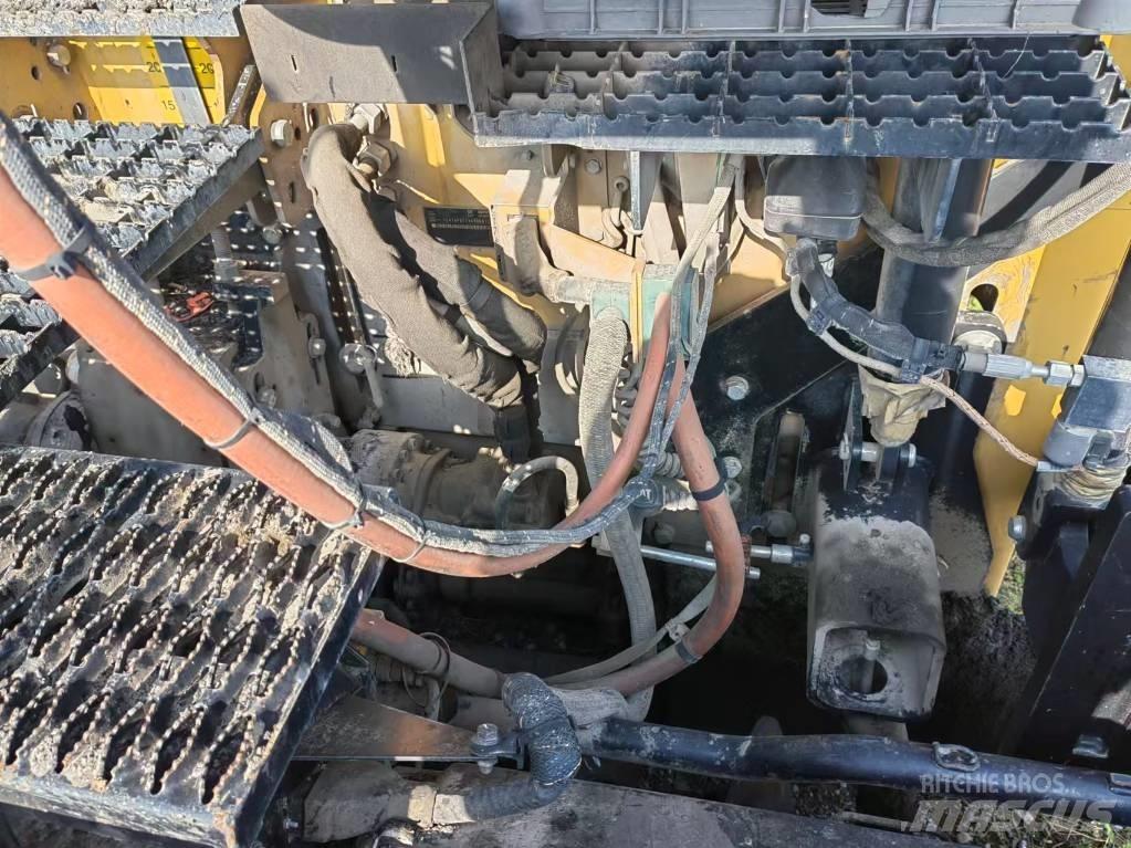 CAT AP655F 瀝青攤舖機/鋪路機
