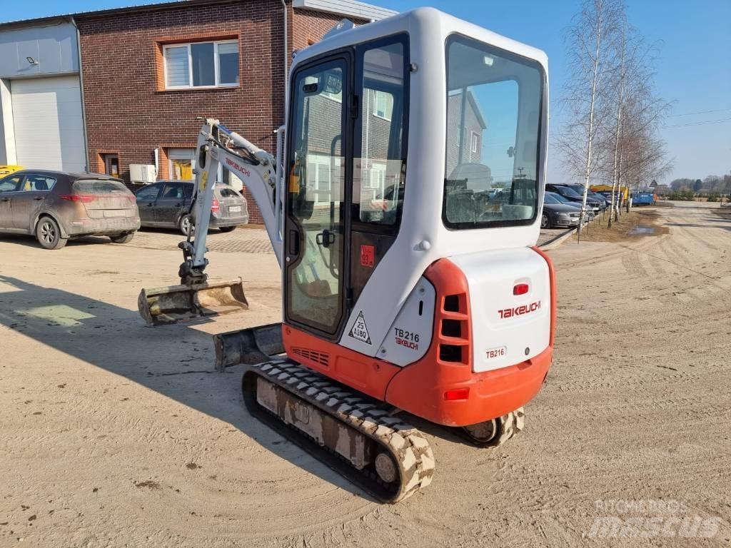 Takeuchi TB 216 小型挖土機/掘鑿機<7t(小型挖掘機)