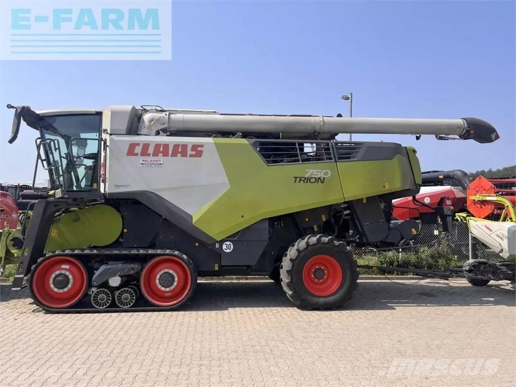 CLAAS trion 750 tt 聯合收穫機