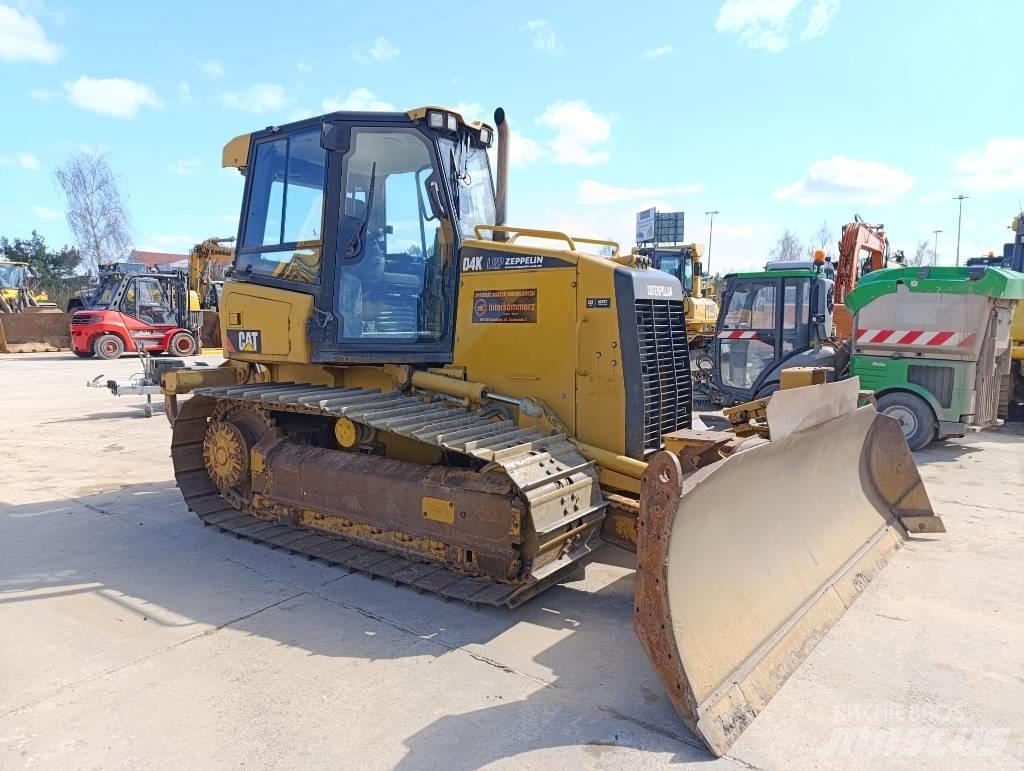 CAT D 4 K 履帶推土機