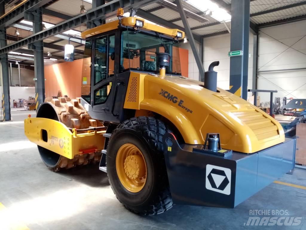 XCMG XS123PD 單輪滾壓機