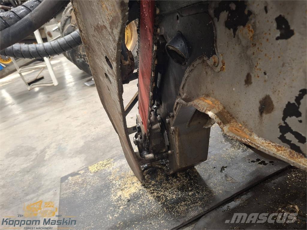 Komatsu C124 收穫機頭