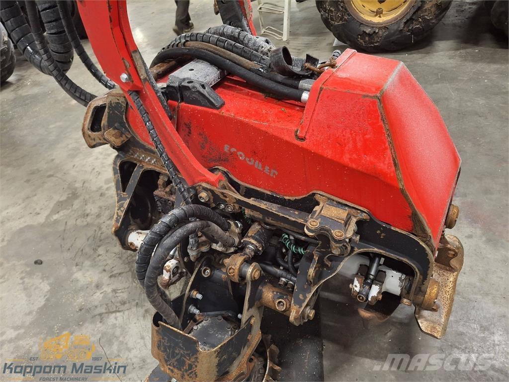 Komatsu C124 收穫機頭