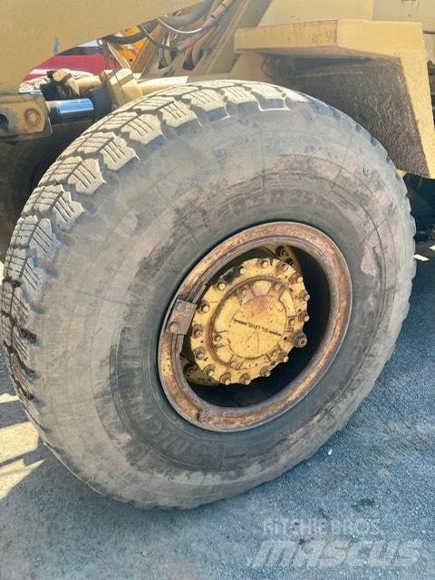 CAT 950 B 輪胎式裝載機