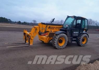 JCB 540-140 伸縮臂操作車