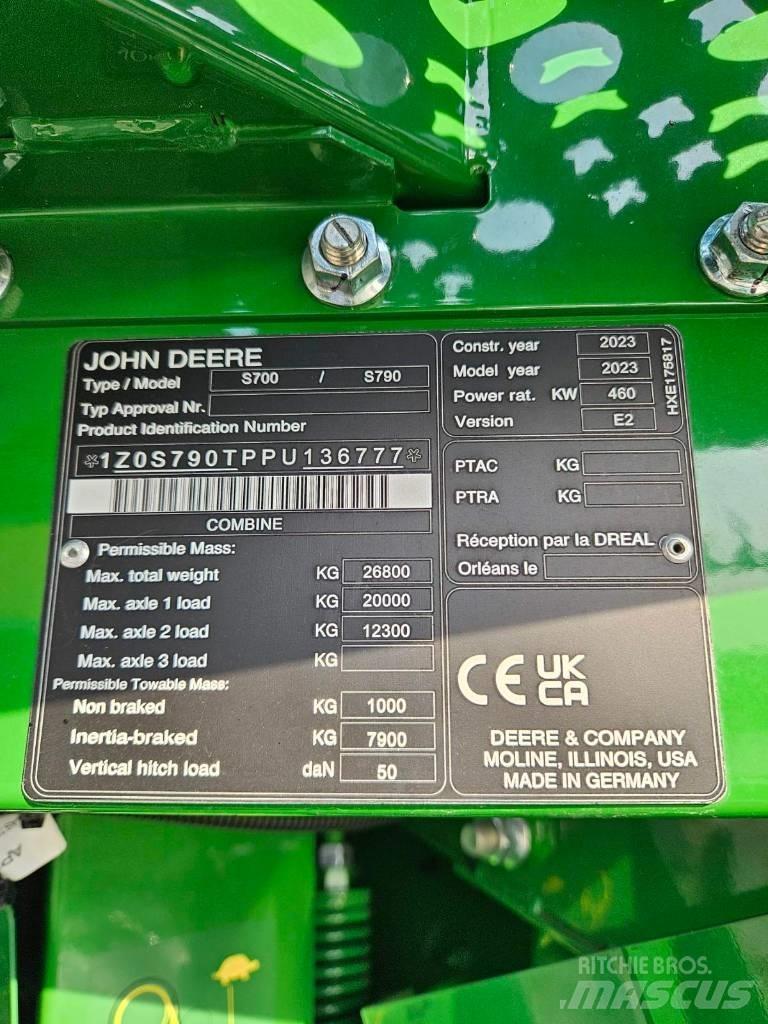 John Deere S790 聯合收穫機