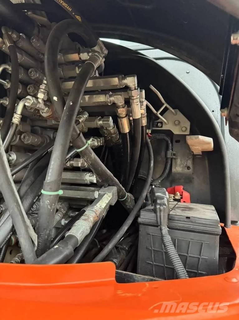 Kubota KX163-5 小型挖土機/掘鑿機<7t(小型挖掘機)