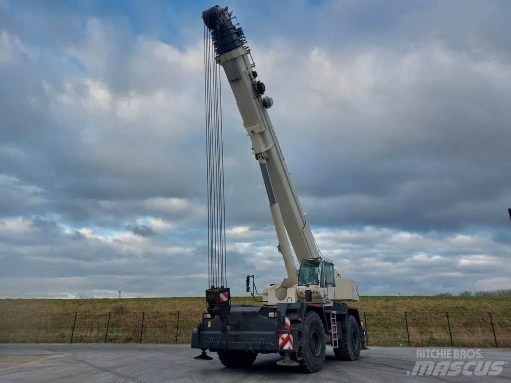 Terex RT100 越野起重機