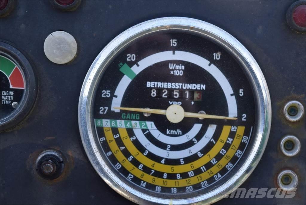 John Deere 2130 曳引機