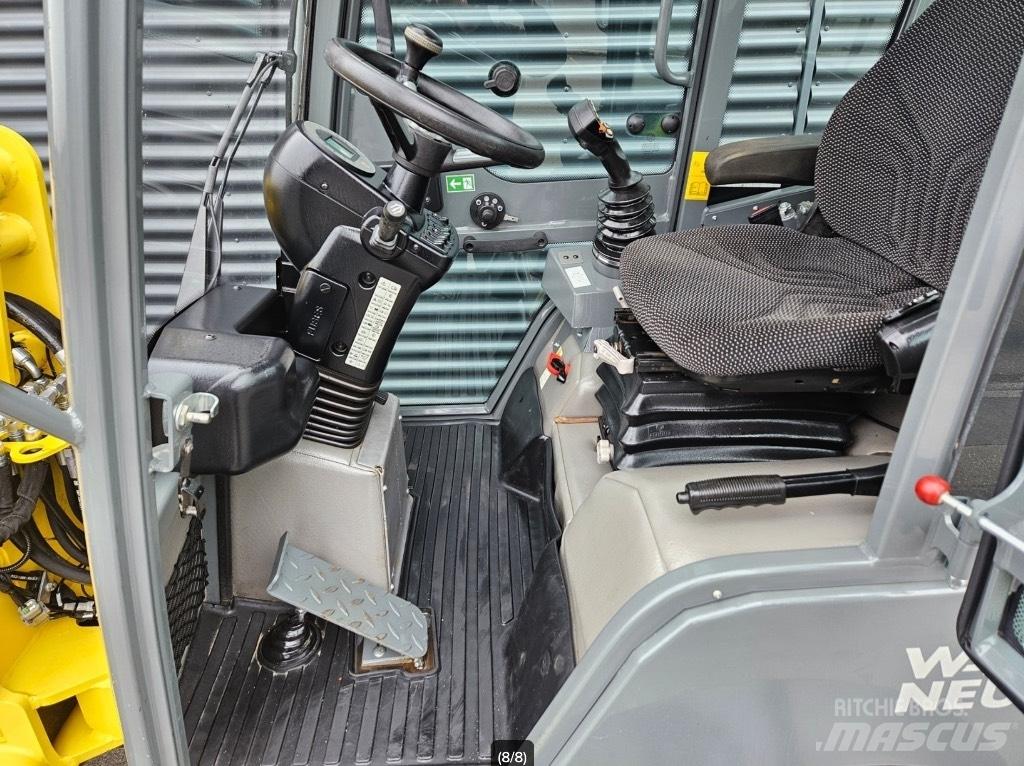 Wacker Neuson WL 32 輪胎式裝載機