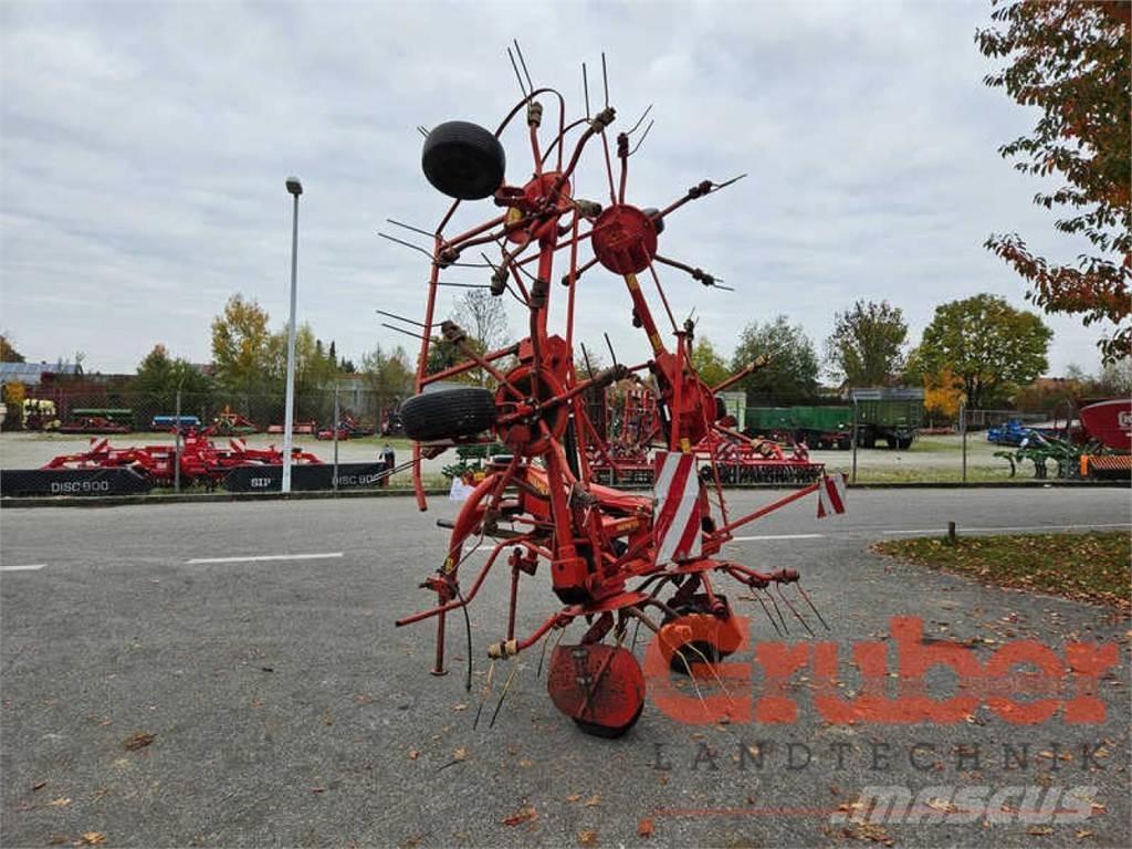 Niemeyer HR 671 耙與翻草機