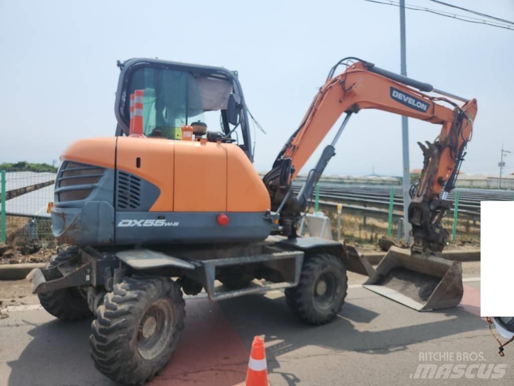 Doosan DX 55 W 旋轉式挖土機/掘鑿機/挖掘機