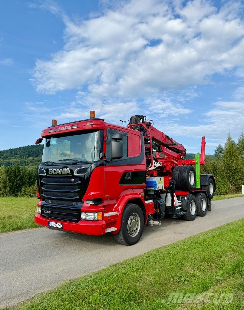 Scania R580 V8 6x4 貨箱式卡車
