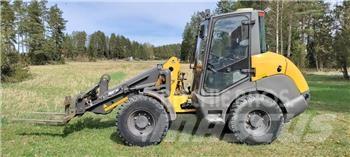 Mecalac AX850 輪胎式裝載機