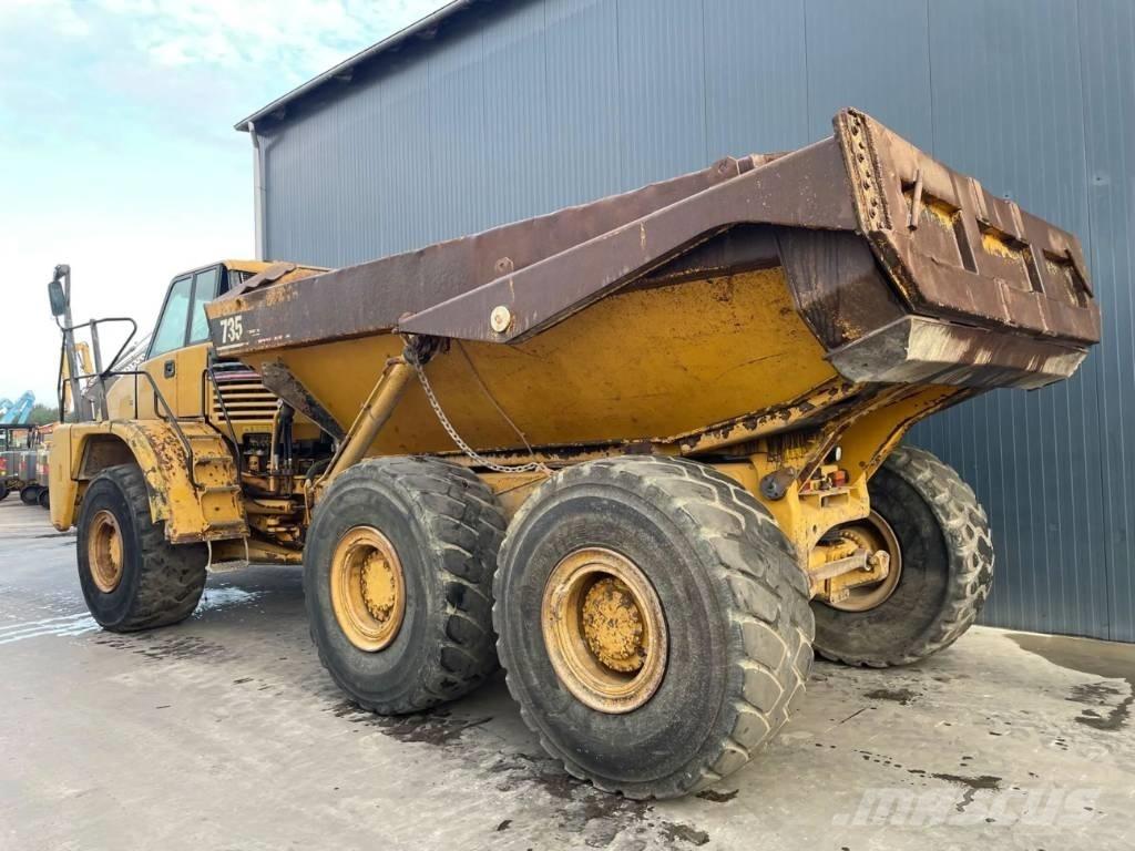 CAT 735 鉸接式起吊車